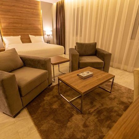 قولدن سكوير طريق الرياض Golden Square Riyadh Road Khamis Mushait Exterior photo