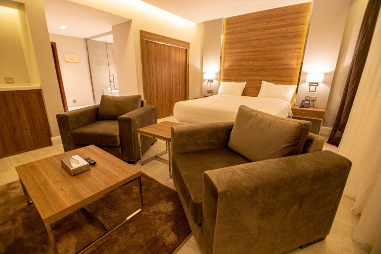 قولدن سكوير طريق الرياض Golden Square Riyadh Road Khamis Mushait Exterior photo