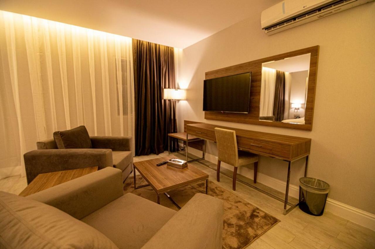 قولدن سكوير طريق الرياض Golden Square Riyadh Road Khamis Mushait Exterior photo